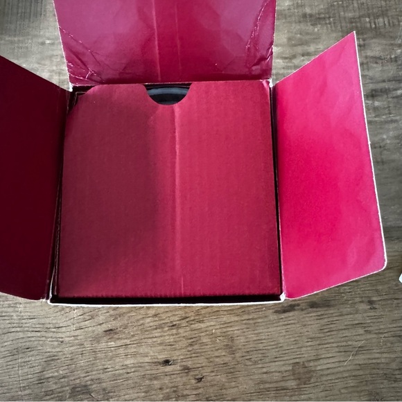 NEW in Box NEST Spiced Orange & Clove Scented Candle ~ 8.1 oz - Picture 4 of 8